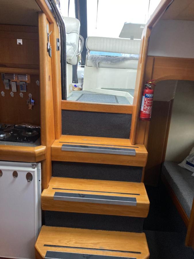 Hotel Luxury Boat Chertsey Exterior foto
